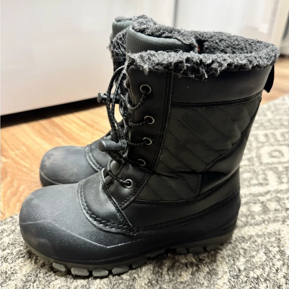 Kids Black Fur-Lined Winter Boots size 2